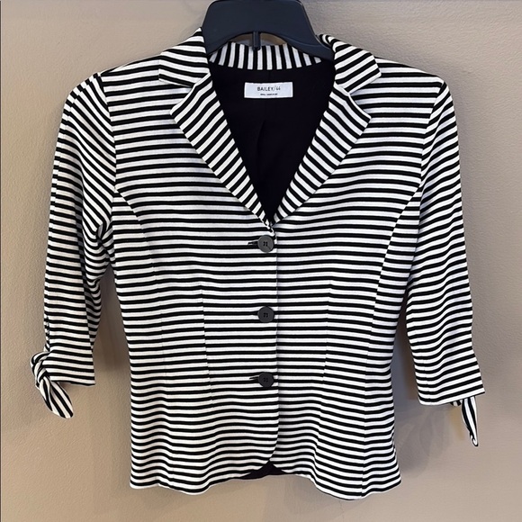 Bailey 44 Black and White Striped stretch knit Blazer 3/4 Sleeves with tie NWOT - Picture 1 of 10